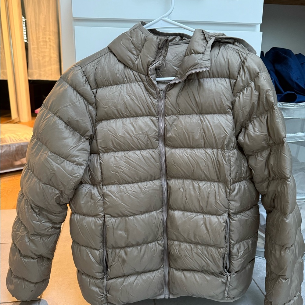 Aritzia TNA Little Puff Jacket